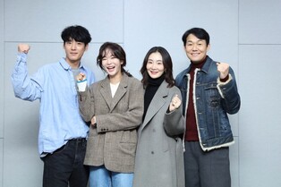 Movie 'A Desperate Pursuit' starring Park Sung-woong and Kwak Si-yang as main characters starts shooting