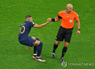 프랑스 언론의 '오심 주장'에 월드컵 결승전 주심 직접 반박