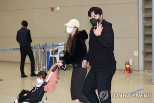 류현진, 평소보다 한 달 이상 빠른 29일 출국…팔꿈치 재활 매진