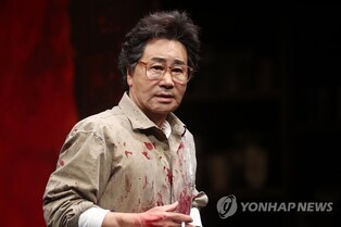 Yoo Dong-geun and Jeong Bo-seok plays main character in play 'Red' about artist Mark Rothko
