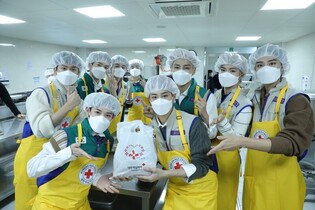 TFN participates in baking volunteer campaign for the vulnerable