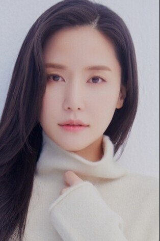 Actor Kong Hyun-joo expecting baby after 4 years of marriage