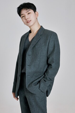 Photos of MONSTA X for 12th mini album 'Reason' drops