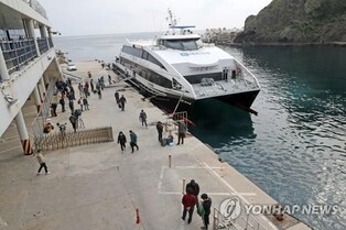 울릉항 이용 여행객 1년새 61% 증가…61만명→99만명