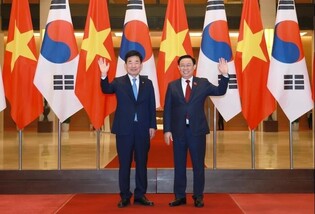 Parliamentary leaders of S. Korea, Vietnam meet