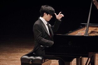 Lim Yun-chan successfully hosts recital at Wigmore Hall in England