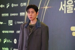 Artists at red carpet event of 32nd Seoul Music Awards