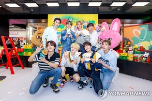 Stray Kids and singers from 'Mr. Trot' to have dominated 2022 domestic music market