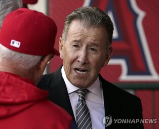 MLB 에인절스 구단주, 매각 의사 철회…"계속 구단 운영"