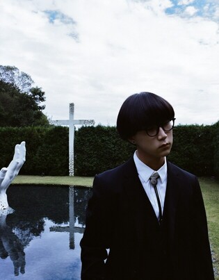 Singer-songwriter Sion releases new single ‘Flying Fish’