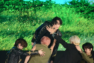 Performance photo of Tomorrow X Together from media showcase of 'Temptation'