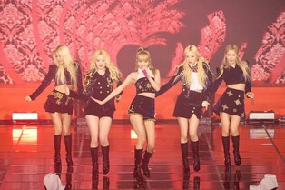 Photos of (G)I-DLE during third fan meeting