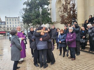 윤정희, 파리서 영면…딸 "엄마는 반짝이는 빛, 정신적 구세주"(종합)