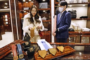 갤러리아백화점, 최근 6개월간 외국인 매출 전년대비 500%↑