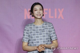 발랄해진 김옥빈의 첫 로맨틱 코미디…넷플릭스 '연애대전'