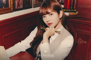 Concept photos of IVE for 'IVE THE FIRST FAN CONCERT〈The Prom Queens>'