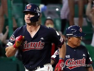 롯데에서 방출된 외야수 피터스, 디트로이트와 마이너 계약