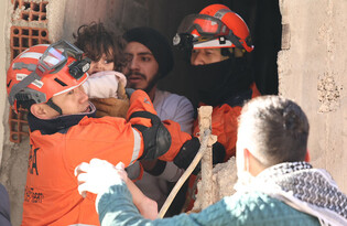 [Moment to Focus] S. Korean disaster relief team in Turkey