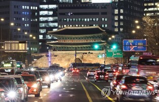 이상한 움직임 포착하자 '삑'…"숭례문의 24시간 지킵니다"