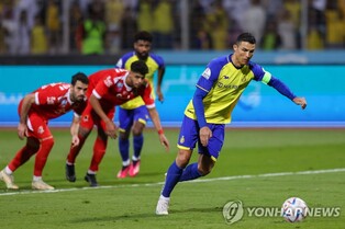 사우디 프로축구 호날두 4골 폭발…개인 통산 리그 500골 돌파