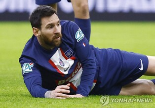 PSG, 음바페 이어 메시도 부상?…佛 매체 "UCL 출전 불확실"