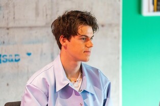 ‘Loving You Girl’ Peder Elias “I write songs to comfort people.”