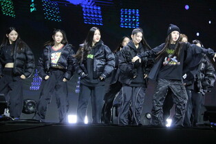 Photos of TripleS from press showcase of first mini album 'ASSEMBLE'