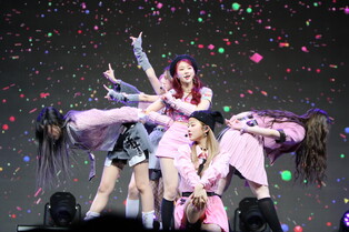 Performance photos of STAYC during media showcase for 4th single album 'Teddy Bear'