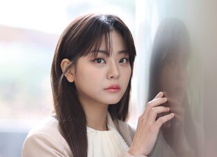 S.Korean actress Jung Soo-bin from 'Trolley' "I have matured through acting out characters with emotional scars"