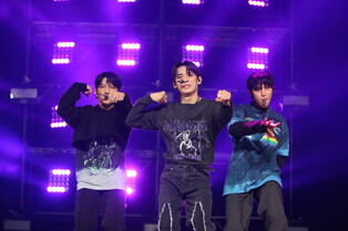 TNX performing 'Love or Die' at media showcase of 2nd mini album 'Love Never Dies'