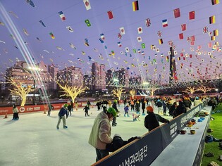 3년만에 다시 문 연 대구 신천야외스케이트장 4만7천명 이용