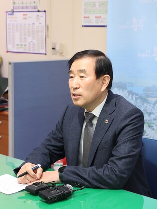 조길형 충주시장 "시민골프장, 타당성조사 거쳐 결론"