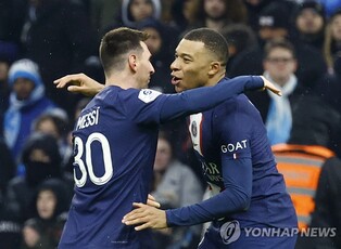 메시, 클럽 통산 700골 대기록…음바페는 PSG 득점 공동 1위로