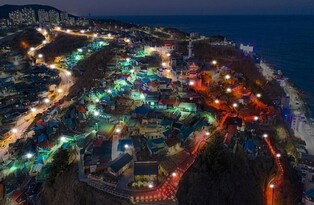 "해돋이 명소 추암을 야간 관광명소로"…동해시의 역발상