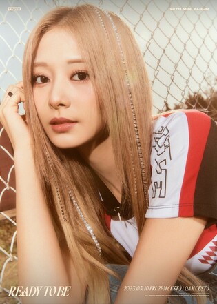 Teaser images of TWICE for 12th Mini Album 'READY TO BE'