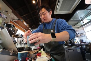 [도전하는 청춘] ⑤ 폐허가 '핫플'로…구도심 살린 이상창씨