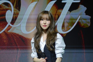 Photos from Media showcase of Yuju's second mini album 'O'