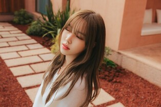‘GFRIEND’ Yuju, “Music is like a friend who shared a deep friendship.”