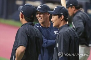 [WBC] 젓가락질도 잘하는 에드먼 "언제 '네', 언제 '응'하나요"