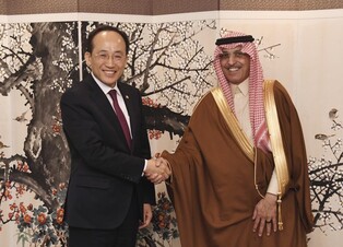 S. Korea seeking closer ties with Saudi Arabia in mega projects: finance minister