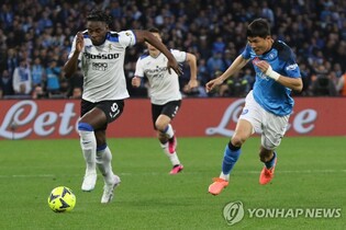 김민재, 종아리 부상으로 교체…나폴리 감독 "내일 훈련할 거야"