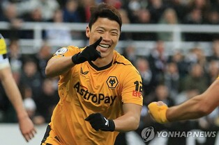 '부상 복귀전' 황희찬, 투입 1분 만에 골맛…리그 마수걸이 득점