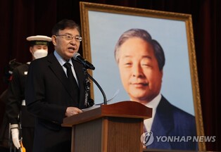 "문민정부 역사는 민주화 역사…YS 본받아 양보·관용 보여야"