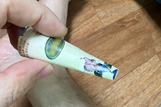 [OK!제보] 생일 폭죽 터뜨리다 손에서 '펑'…불량제품에 화상