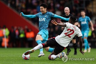 손흥민, EPL 통산 50호 도움…토트넘은 '최하위'와 3-3 무승부
