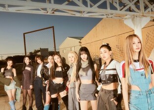 TWICE ranks 11th, TXT stays 8th consecutive week on Billboard 200