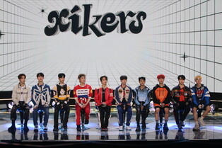 Group photos of xikers at debut showcase for 'HOUSE OF TRICKY : Doorbell Ringing'