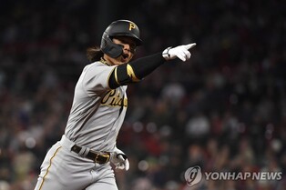 배지환, 그린 몬스터 넘겨 MLB 통산 첫 홈런…역전 결승 투런포(종합)