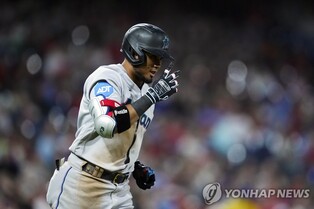 아라에스, MLB 마이애미 구단 역사상 첫 사이클링히트