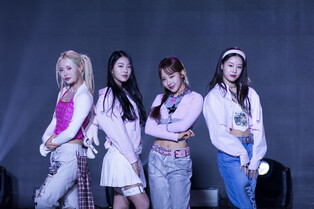 Photos of Fifty Fifty from press conference